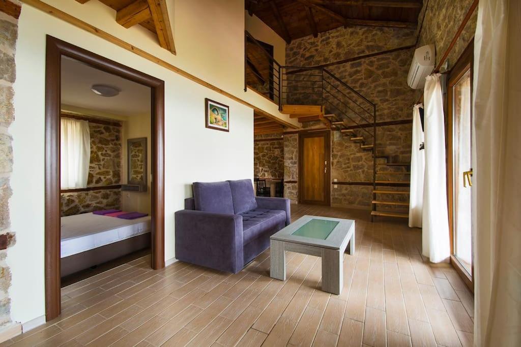 Petrini Spiti Villa Pyrgadikia Exterior photo